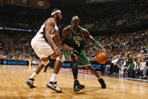 华体会官网体育-中国男篮在奋斗中不断成长，中国男篮出发